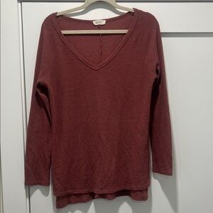 Universal Thread Women's Long Sleeve V-Neck Top - Maroon